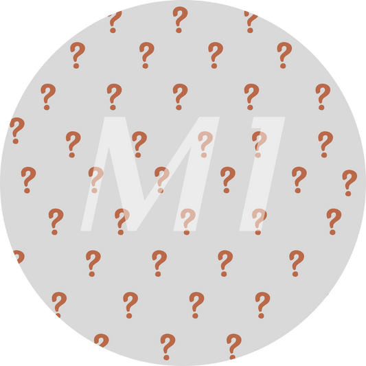 Kleurstaal van Zero Waste kaarsenzand met fijne waxparels en subtiel M1-logo op de achtergrond