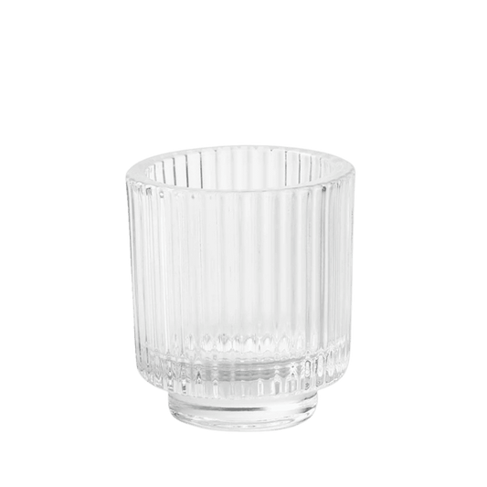Transparante glazen kaarshouder met geribbeld glas, verkrijgbaar in meerdere kleuren en ideaal voor gebruik met kaarsenzand.