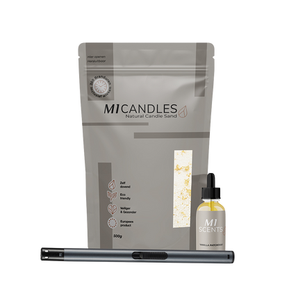 Luxe pakket van M1 Candles met kaarsenzand, geurolie en aansteker – duurzaam, herbruikbaar en veilig kaarsconcept.